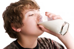 boy drinikng milk